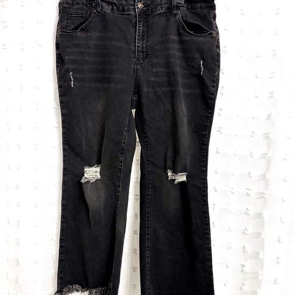 Like New XXL Crop Flare Jeans High Waist Rip Distressed Wide Leg Stretch Raw Hem - Picture 9 of 10